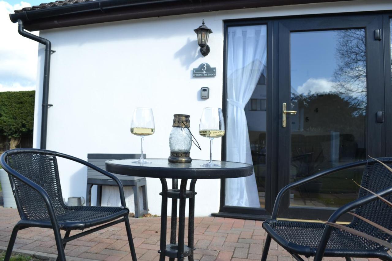 Number 3, Lytton Tree Lodge, Reydon, Southwold ภายนอก รูปภาพ
